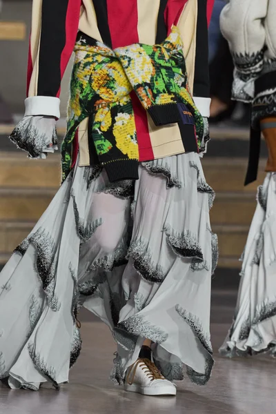 Look 104
